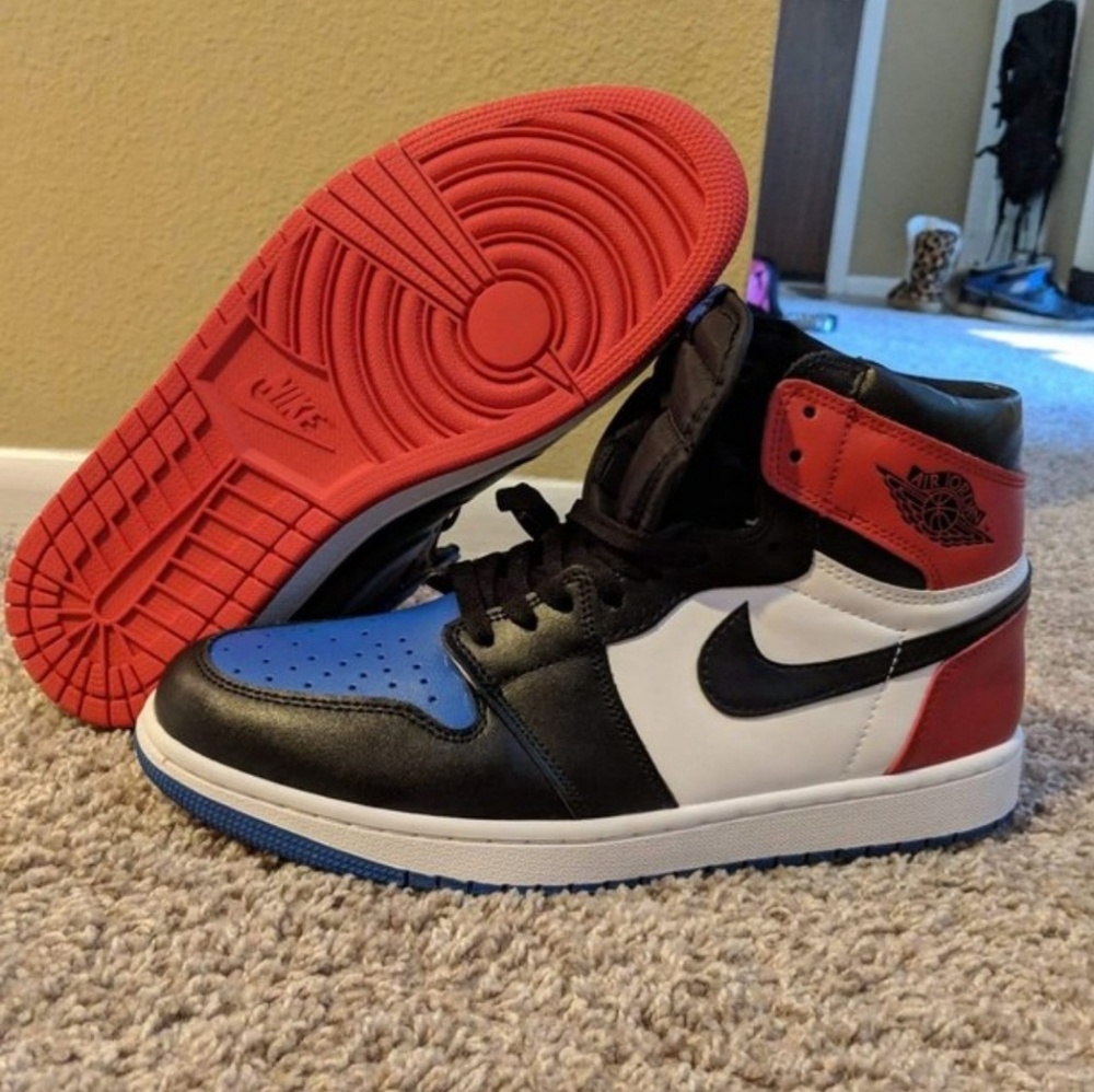 Men's Women's Nike Air Jordan 1